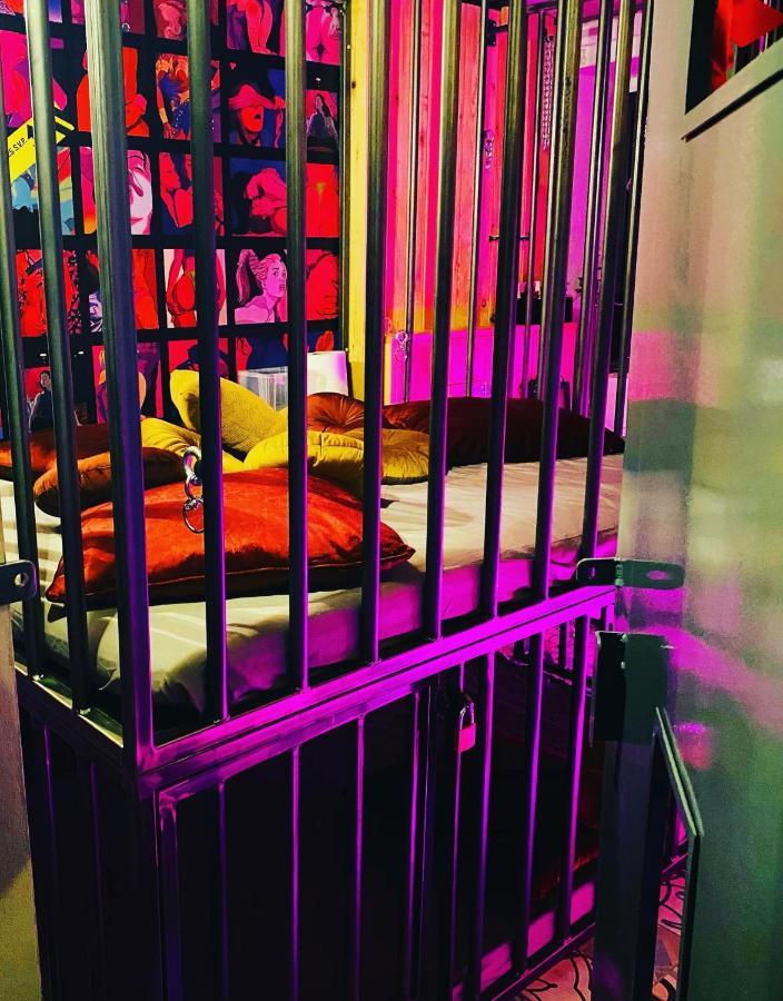 Secret Room Votre Love Room Coquine Et Insolite En Espace Privatif A Tournai Exteriör bild