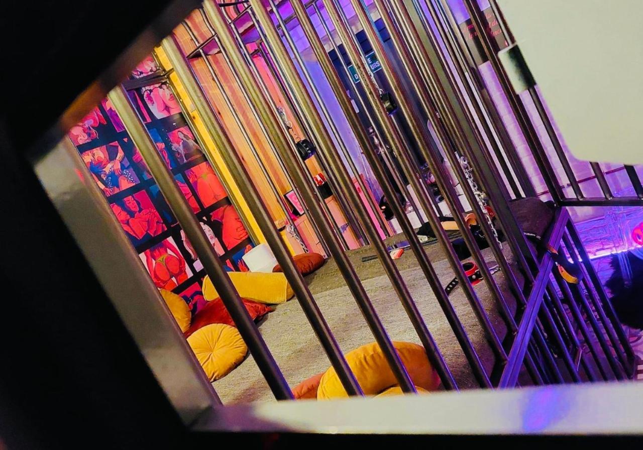 Secret Room Votre Love Room Coquine Et Insolite En Espace Privatif A Tournai Exteriör bild
